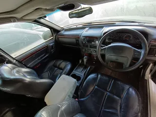 Jeep Grand Cherokee 2.7 CDI 2000 spares for sale.