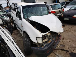 Isuzu KB250 Single Cab LWB 2x4 2001 spares for sale.