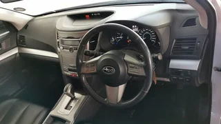 Subaru Outback 2.5i Premium CVT 2009 stripping for spares.