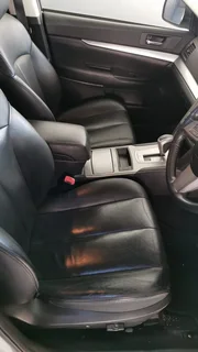 Subaru Outback 2.5i Premium CVT 2009 stripping for spares.