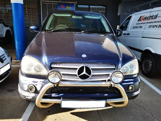 Mercedes ML430 W163 2002 stripping for spares.