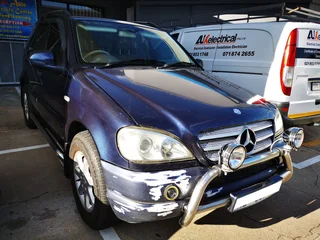 Mercedes ML430 W163 2002 stripping for spares.