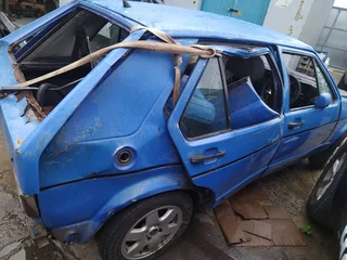 VW Citi Golf 1.4i 2000 stripping for spares.