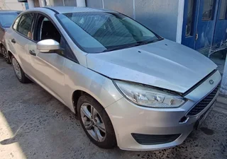 Ford Focus 2017 stripping for spares.