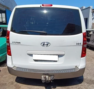 Hyundai H1 2011 stripping for spares.