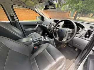 Ford Ranger 3.2 XLT 4x2 Auto