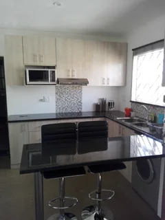 Kitchen Cupboards Year End Specials .