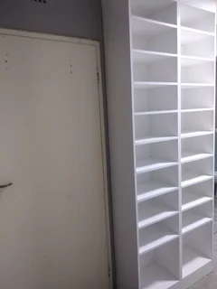 SHOP DISPLAY UNITS ON SPECIAL .