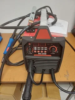 Mig Welder 200 M – MIG/MAG/MMA/ LIFT TIG WELDER 4 in 1.
