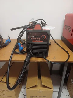 Mig Welder 200 M – MIG/MAG/MMA/ LIFT TIG WELDER 4 in 1.