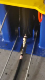 CAR LIFT 2 POST 4 TON DOUBLE POINT RELEASE LOCK SYSTEM.