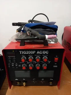 TIG Welder AC/DC 200P Professional Tig ACDC MMA/TIG Welder.