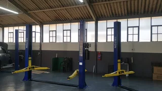 CAR LIFT 2 POST 4 TON 220V