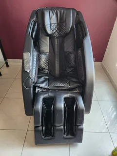 Nex Gen X Zero gravity high quality massage chair with heat function.