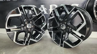 AV79 5 100 17 inch mags for sale !!