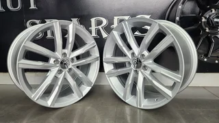 AV80 5 100 17 inch mags for sale !!