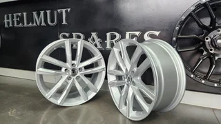 AV80 5 100 17 inch mags for sale !!