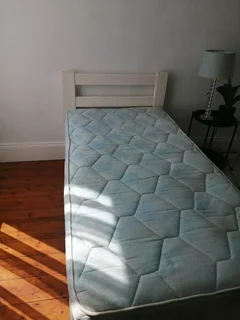 Single bed frame with mattress for R800