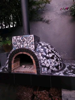 PIZZA OVENS WOOD BURNING