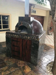 ITALIAN WOOD BURNING PIZZA OVENS