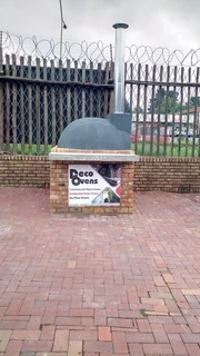 WOOD BURNING PIZZA OVENS