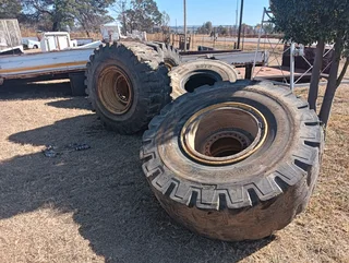 Komatsu tyres and rims for sale