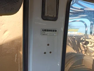 2000 Liebherr R974BHD 75 to excavator