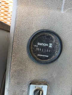 2000 Liebherr R974BHD 75 to excavator