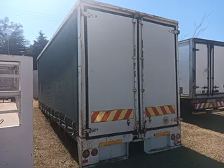 7.5m Curtain side body.