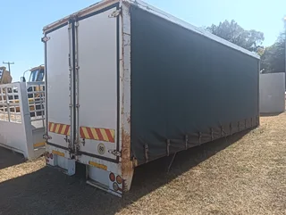 7.5m Curtain side body.