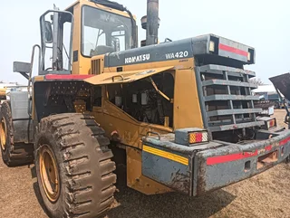 2006 Komatsu WA420 stripping for spares