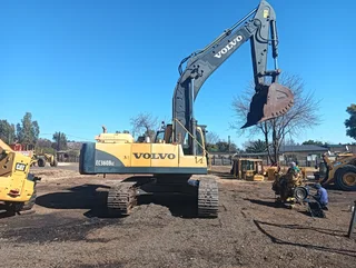 2015 Volvo EC360BLC 30 ton excavator(Needs tlc)