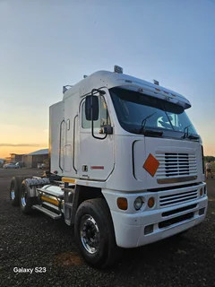 2012 Freightliner Isx500 Cummins double diff truck 6x4