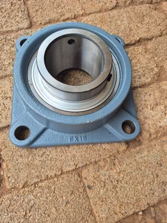 Carry Bearing for Komatsu WA430 or 470.Brand new 4 available
