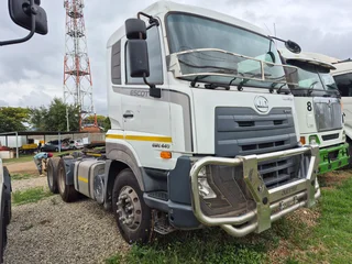 2021 Nissan GWE440 Escot double diff truck 6x4 hydraulics