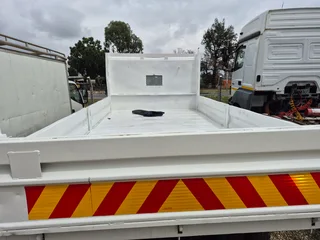 2013 Fuso 4cub tipper dropside body truck