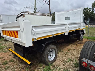 2013 Fuso 4cub tipper dropside body truck