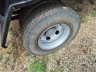 2013 Fuso 4cub tipper dropside body truck