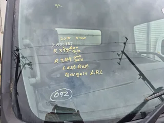 2015 Toyota Hino 915 with curtain side body truck (5 ton )