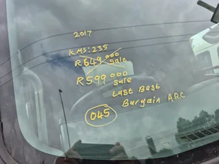 2017 Isuzu 800 with new curtain side body truck