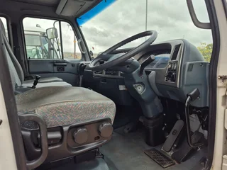 2016 Nissan UD 80 box body truck