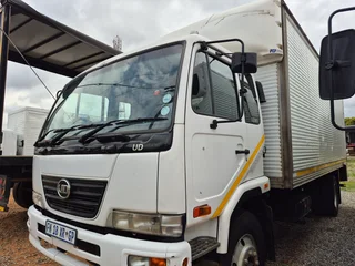 2016 Nissan UD 80 box body truck