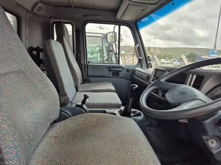 2016 Nissan UD 80 box body truck