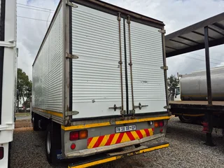 2016 Nissan UD 80 box body truck