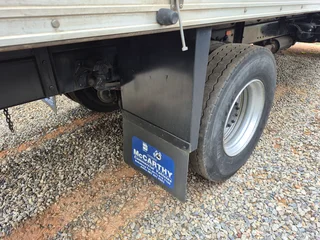 2016 Nissan UD 80 box body truck