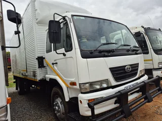 2007 Nissan UD 80 box body truck