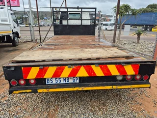 2005 Toyota Hino 611 with Flatdeck body truck