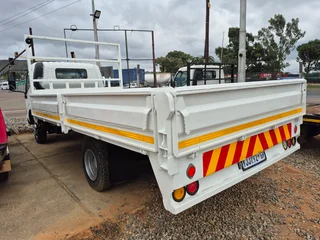 2009 Toyota Hino 815 with dropside body truck (4 ton)