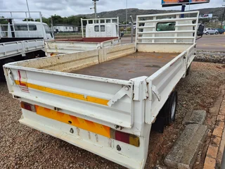 2015 Toyota Hino(Driving school)with dropside body truck