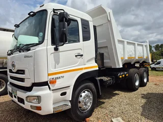 2013 Nissan UD 370 10cub tipper truck 6x4